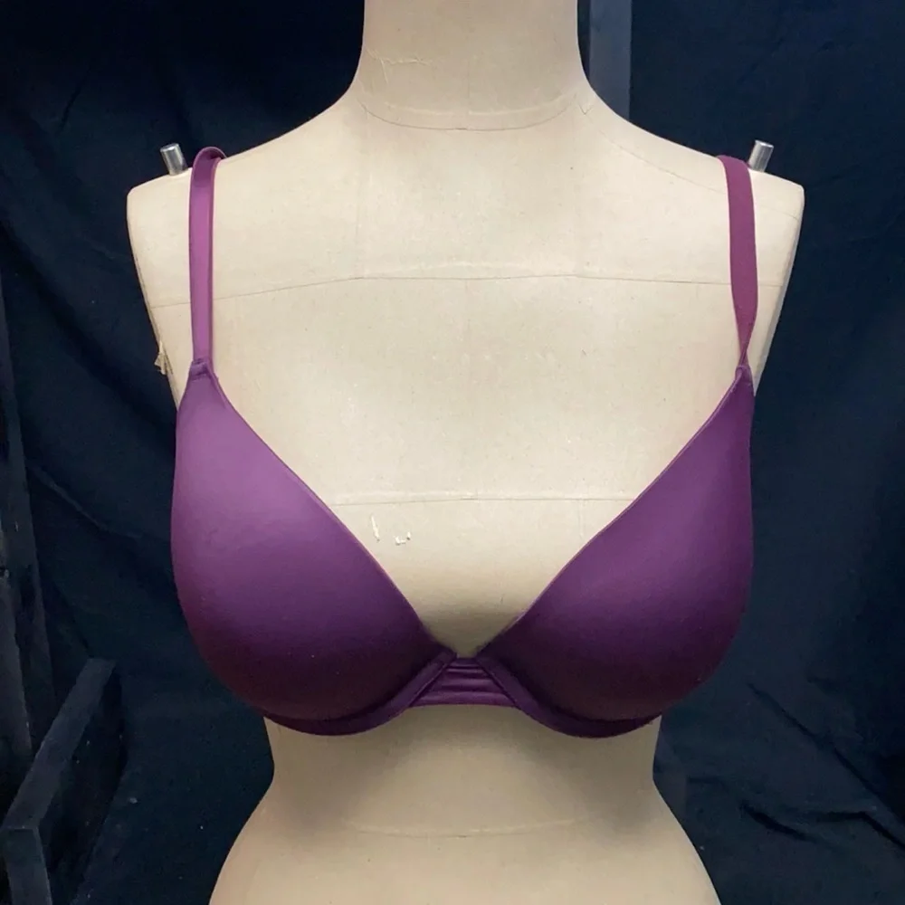 PINK Victoria’s Secret size 32DD maroon bra
